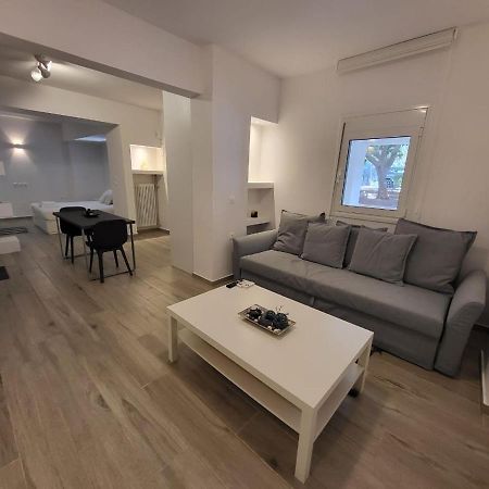 Apartment Near The Center Of Glyfada Athén Kültér fotó
