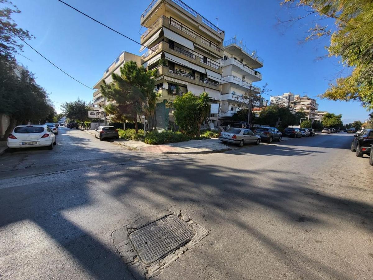 Apartment Near The Center Of Glyfada Athén Kültér fotó